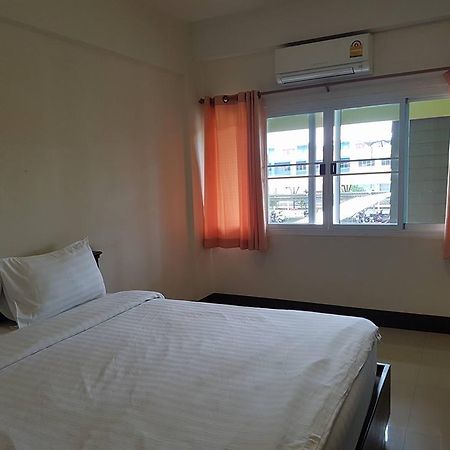 เจริญสิน เพลส Aparthotel บุรีรัมย์ ภายนอก รูปภาพ