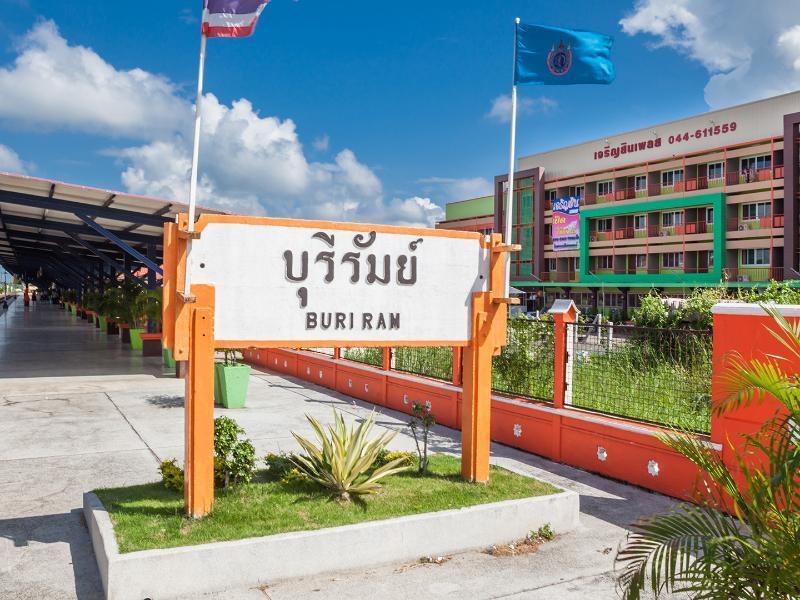 เจริญสิน เพลส Aparthotel บุรีรัมย์ ภายนอก รูปภาพ