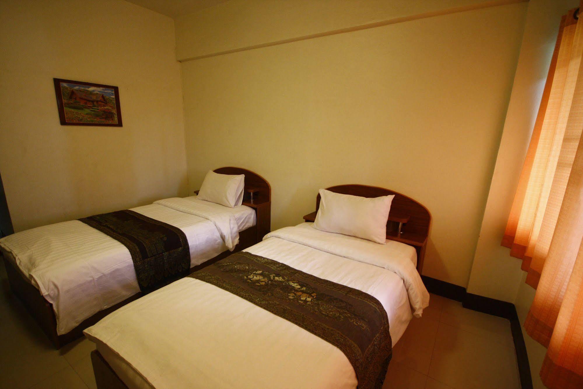 เจริญสิน เพลส Aparthotel บุรีรัมย์ ภายนอก รูปภาพ