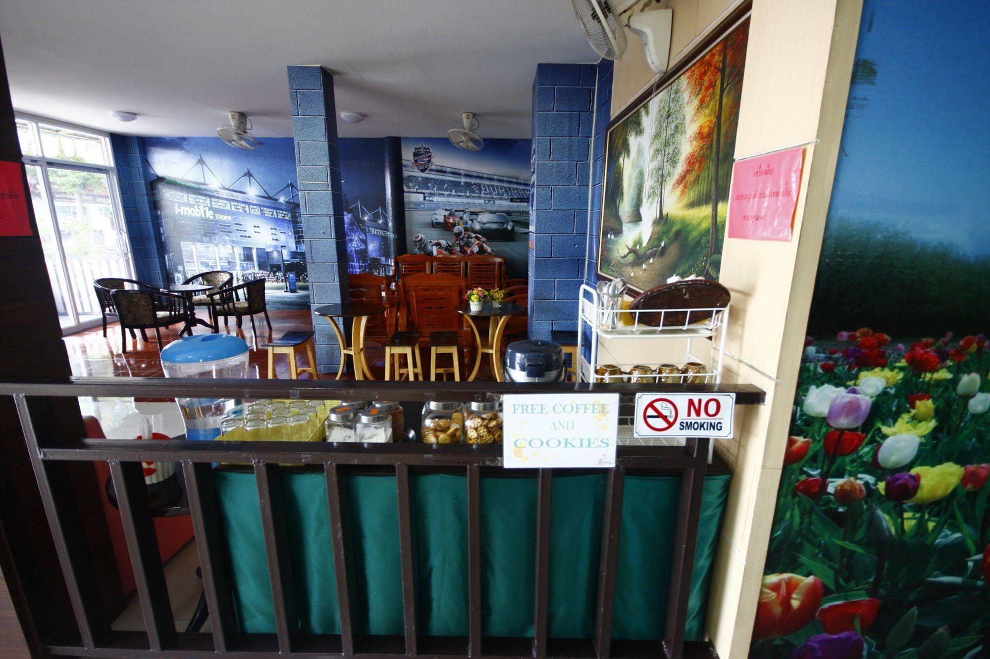 เจริญสิน เพลส Aparthotel บุรีรัมย์ ภายนอก รูปภาพ